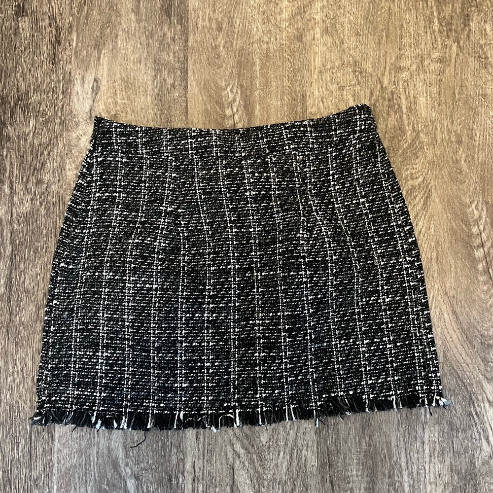 Chic Black Tweed Skirt